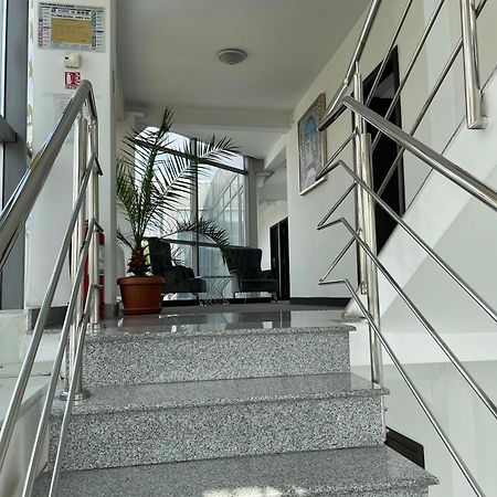 Hotel Vitan273 Букурещ Екстериор снимка