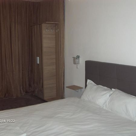Hotel Vitan273 Букурещ Екстериор снимка
