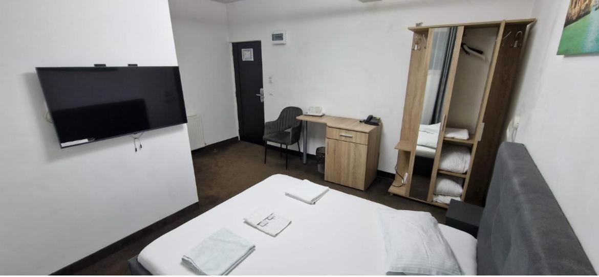 Hotel Vitan273 Букурещ Екстериор снимка