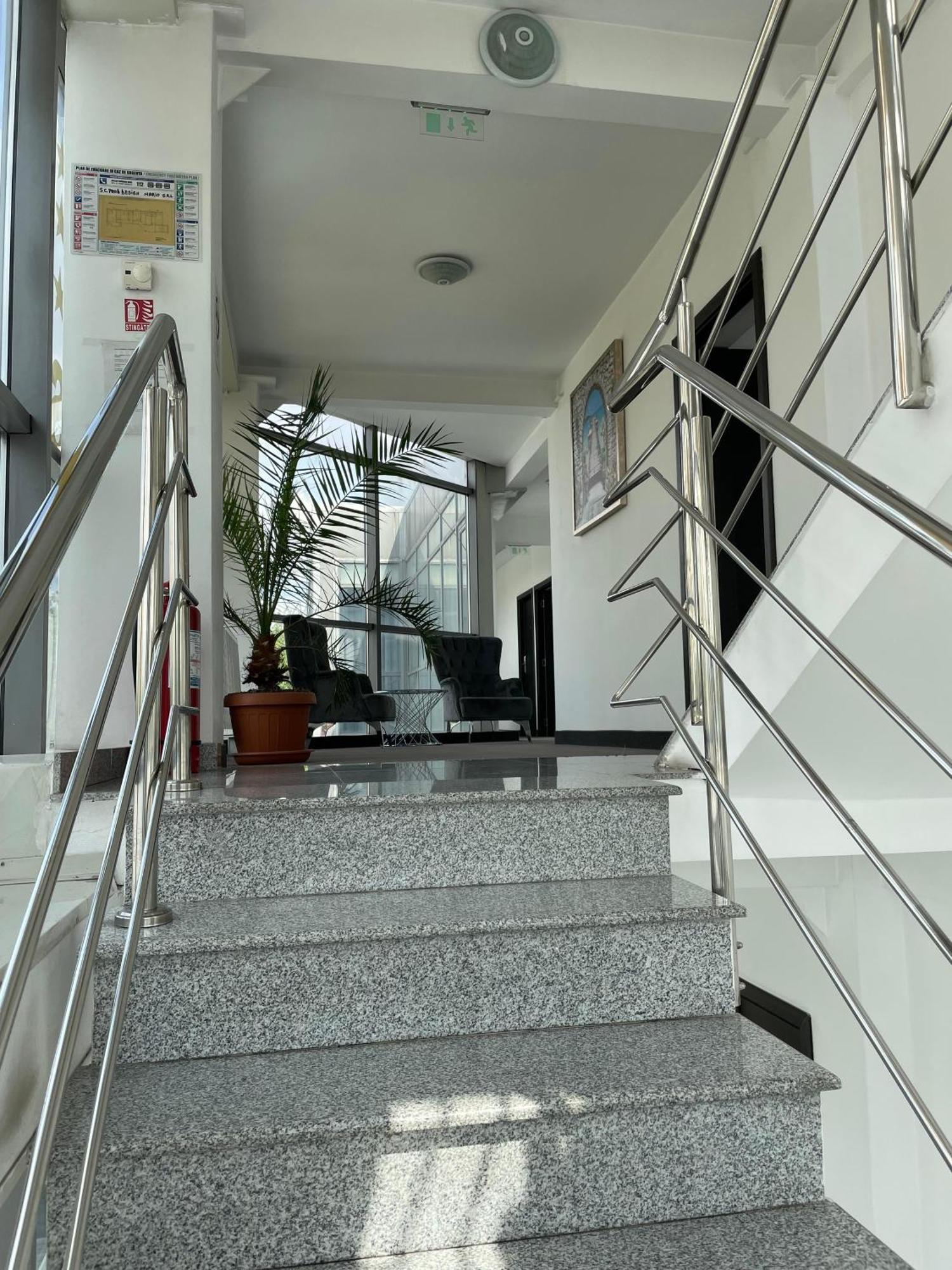 Hotel Vitan273 Букурещ Екстериор снимка
