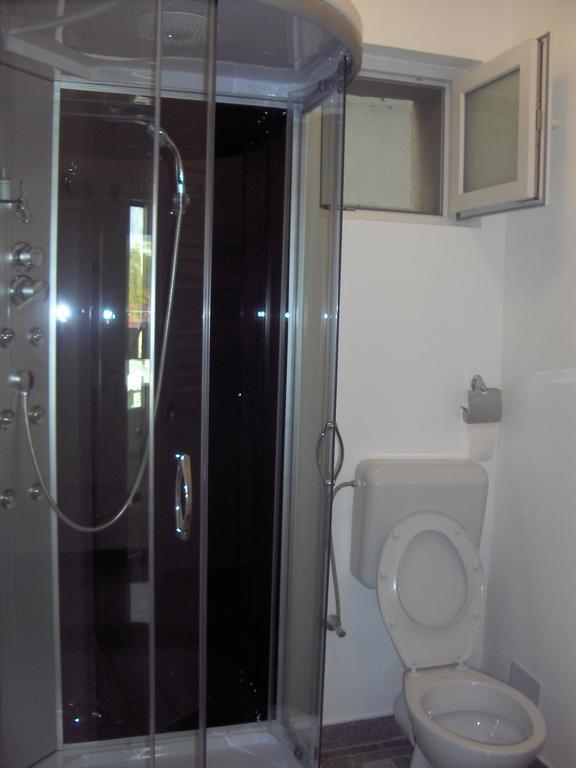 Hotel Vitan273 Букурещ Екстериор снимка